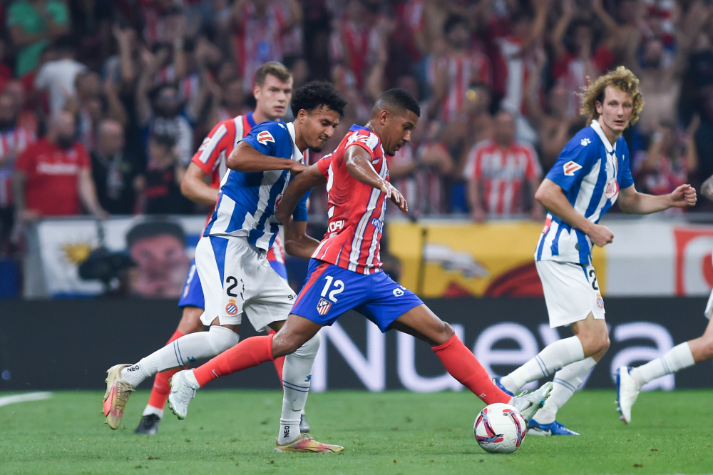 对年轻球员 对年轻球员